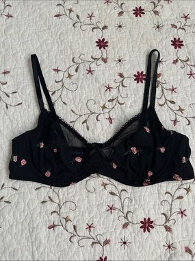 Black Floral Underwire Bra with Pink Rose Embroidery Sz XL